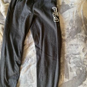 fila black sweatpants